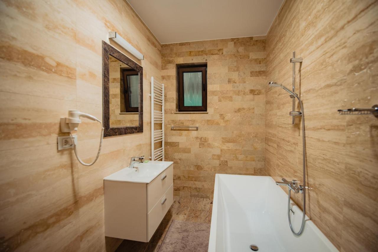 Casa Maiereana Hotel Anies Екстериор снимка